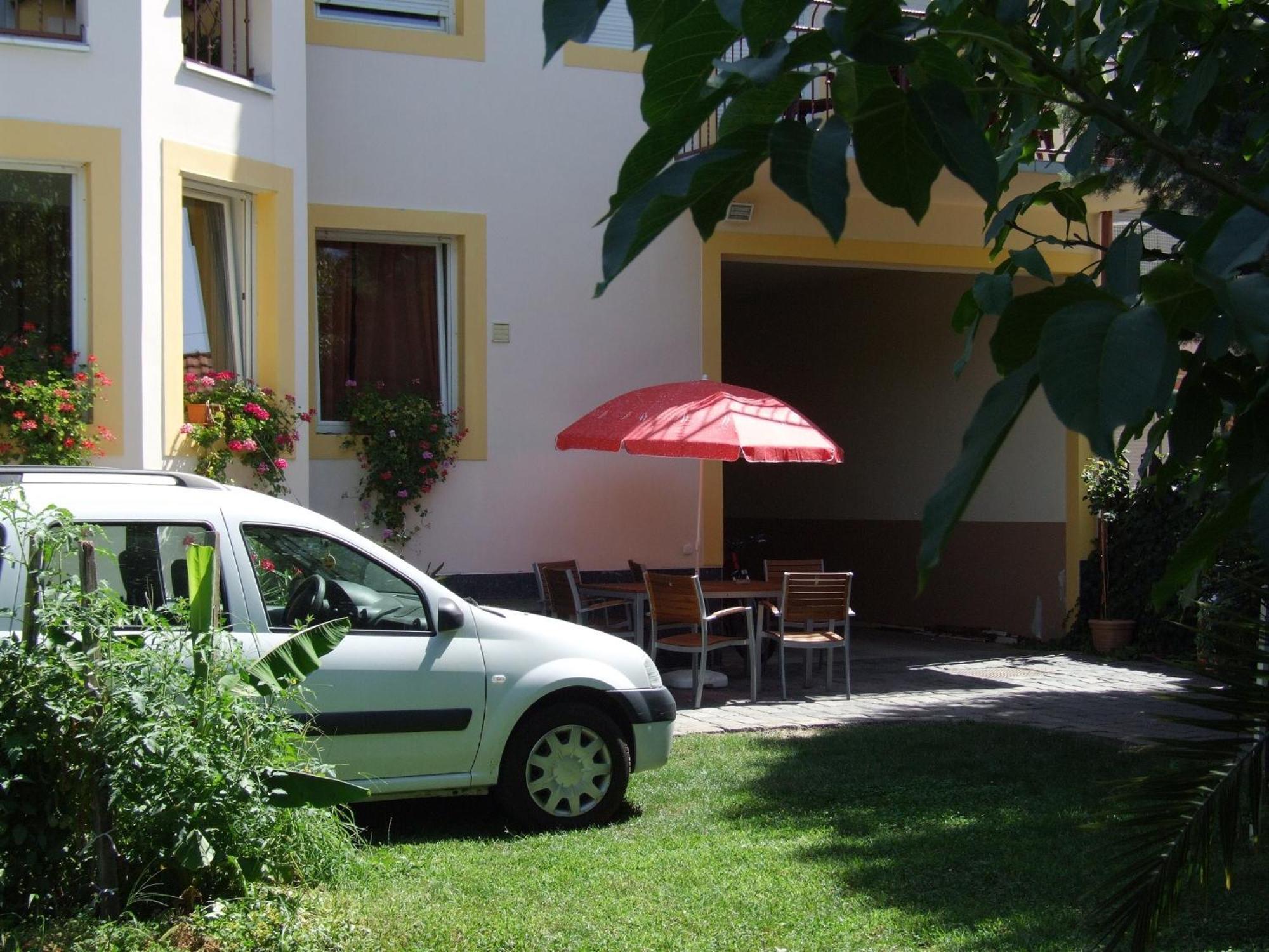 Apartment Revesz Harkany Bilik gambar